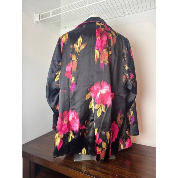 Torrid Floral Satin Blazer with Floral Print, Multi-color Size 3 NWOT - Picture 6 of 11